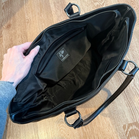 Foxblood spiderweb tote - Picture 3 of 3